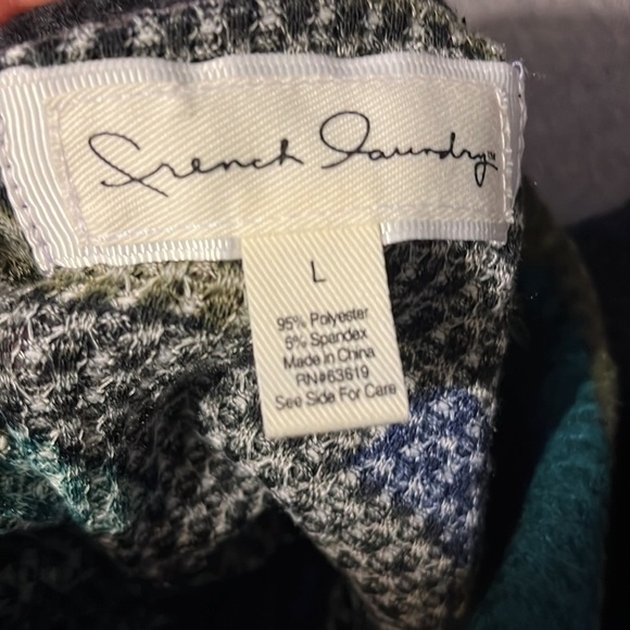 Ladies French Laundry button down long sleeve shirt NWT size large Camo print. - Picture 9 of 9